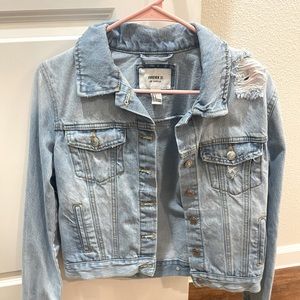 *BRAND NEW Forever 21 jean jacket